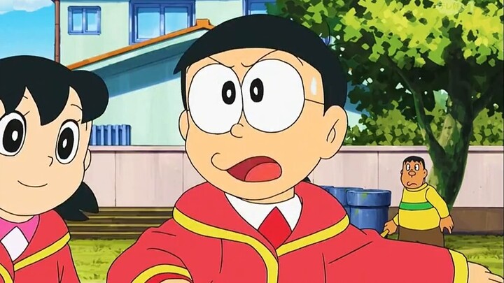 Doraemon: Nobita memakai mantel yang berlebihan dan segala sesuatu yang lain sangat berlebihan dan g