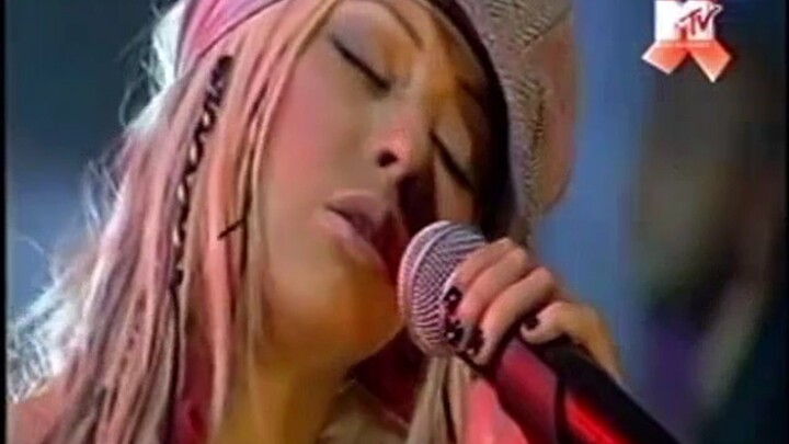 Christina Aguilera - Impossible LIVE (MTV Nonstop Hits 2002)