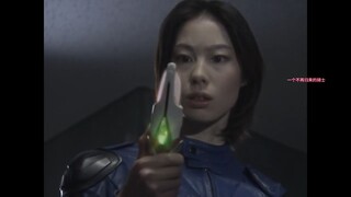 Simak sepuluh Ultraman yang bertransformasi dari tubuh manusia wanita!