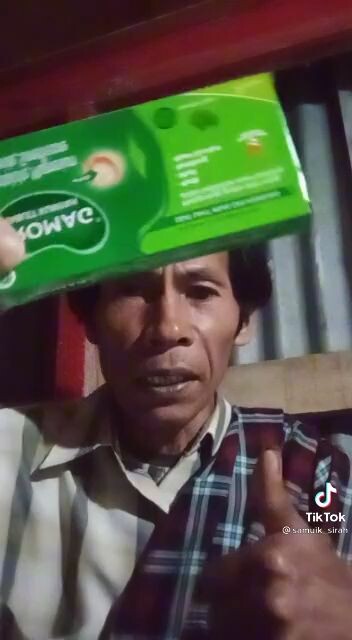 Video lucu, bapak bapak bikin iklan