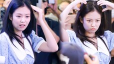 JENNIE's latest offline autograph session live shot, so nice, I want to rub it