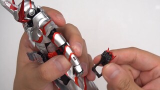 Tampaknya banyak memarahi masih efektif! Seri Bandai SHF Kamen Rider Sacred Blade Dragon Rider demo 