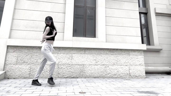[หลี่ลี่ซี] ทุกคนบอกว่าการเต้นนี้เรียนยาก! ปกของ BlackPink Lisa Solo【Malamente】【Latin Jazz Dance】【Ce