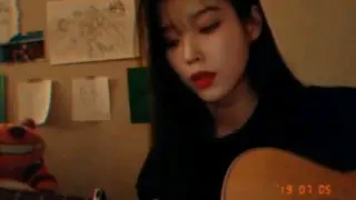 IU updated 2 clips of guitar playing and singing on Instagram