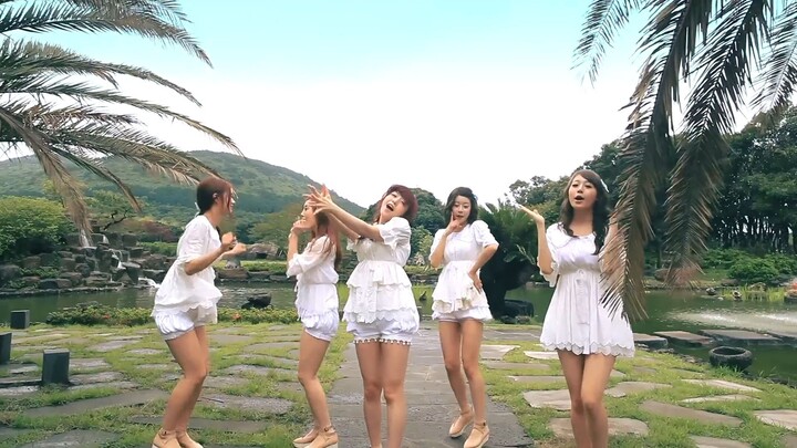 Girl's Day Hug me once MV