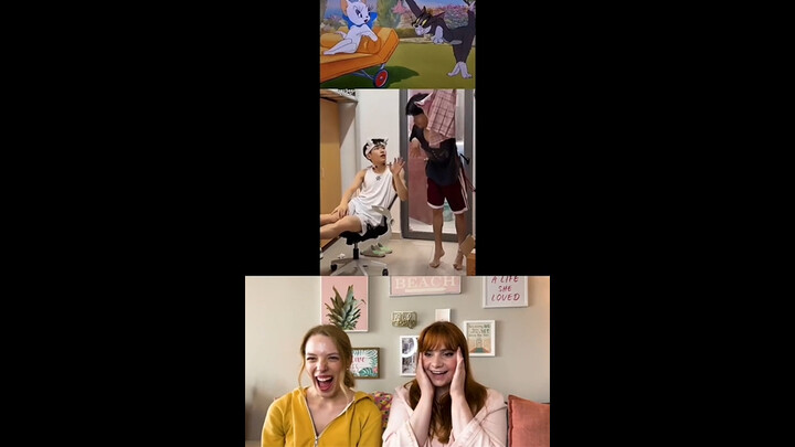 ชาวต่างชาติชมหนุ่มจีนแสดงสดเรื่อง “ทอมกับเจอร์รี่”