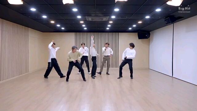 BTS DYNAMITE DANCE PRACTICE