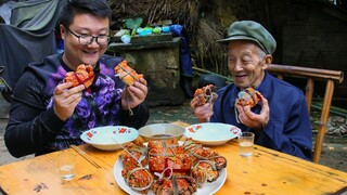 Countryside Recipe & Mukbang | Steamed Yangcheng Lake Hairy Crabs