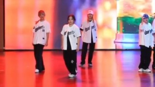 Vào đi, Ellie! Đại học Tây Nam có loại soda kem riêng! ! ! Hãy cùng Tiểu Lão Di bước trên con đường 