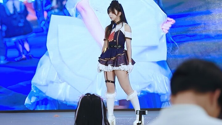Hysteric Bullet (Fan's Back of the Head Version) Guest Performance at Wuxi SPAN JOY Comic Exhibition