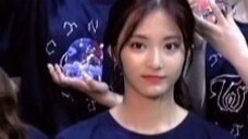 “ช็อตเก้าวินาทีทำให้การวางตำแหน่งของเมคอัพป้องกันการระเบิดเบลอ คุณสามารถสนุกได้แม้ว่า Zhou Ziyu จะต่