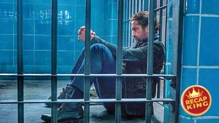 A prisoner pretends to be weak and helpless; he turns out to be a sádistic assassin