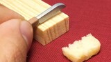 【Stop Motion Animation】Bread cut out from wooden blocks