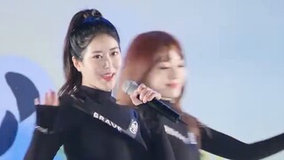 Brave Girls - Rollin FANCAM 170513