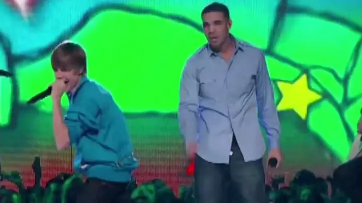 Justin Bieber dan Drake Menyanyikan Baby di Juno Awards (2010 720P)