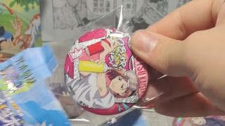 I'm really impressed! Jujutsu Kaisen card game extremely colorful art badges second round