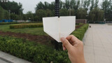 Melipat pesawat kertas yang bisa terbang jauh dan lama!