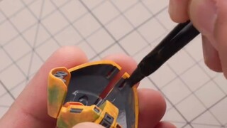 Bạn đã thấy phiên bản ngụy trang của Sazabi chưa? Nếu bạn muốn một cái, hãy tự vẽ một cái!