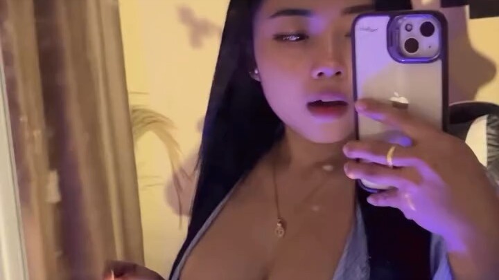 Pensiun unggu , tapi ttp hot di igoy