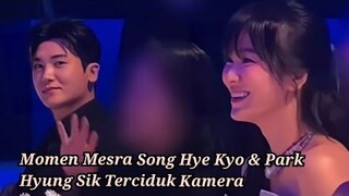 TERTANGKAP KAMERA❗Song Hye Kyo dan Park Hyung Sik Lagi Asyik Ngobrol