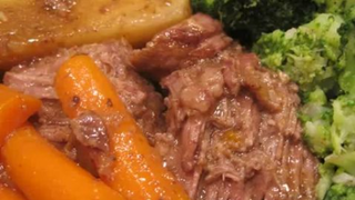 Delicious CHUCK ROAST with VEGETABLES - How to make an easy CHUCK ROAST with VEG