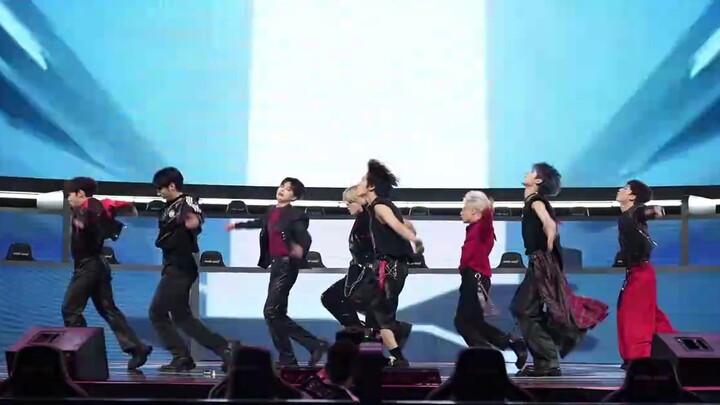 Stray Kids-CHK CHK BOOM dance cover performance with strong vibration [KDC performance stage]
