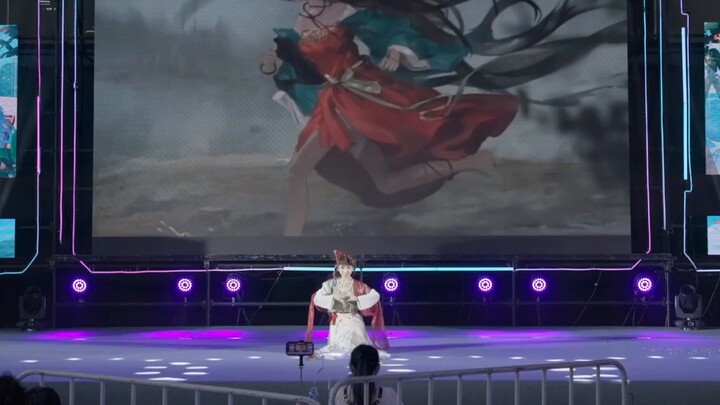 There was a stage accident, so an impromptu stage was held... Finally, Qu Niang danced to the Zou Ji