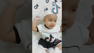 Bayi lucu