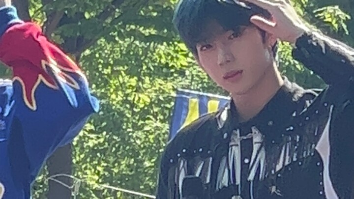 The new husband Chael is 186cm tall! I really can't say a harsh word to his face! He is the leader o