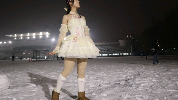 下雪了当然要跳（    ）（        ）啦