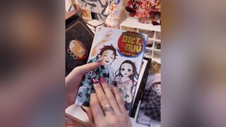 Phát hành hôm 24/12 mà giờ mới có clip. Bìa nhũ + standee pao đẹp mua thử biết lìn ❤️‍🔥 thanhguomdietquy kimetsunoyaiba anime manga fypシ weeb