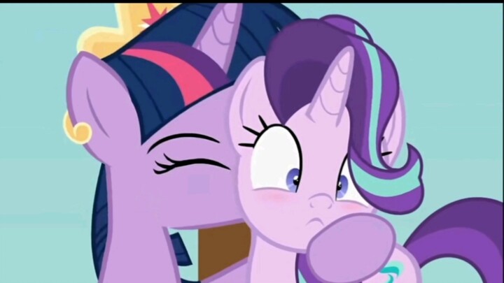 [Fan-made dubbing] Starlight Glimmer: Which good person's house would have a banned book?