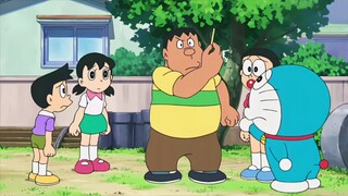 Nobita yang melihat Doraemon kecil mewujudkan keinginannya dengan jerami, juga ingin menggunakan jer