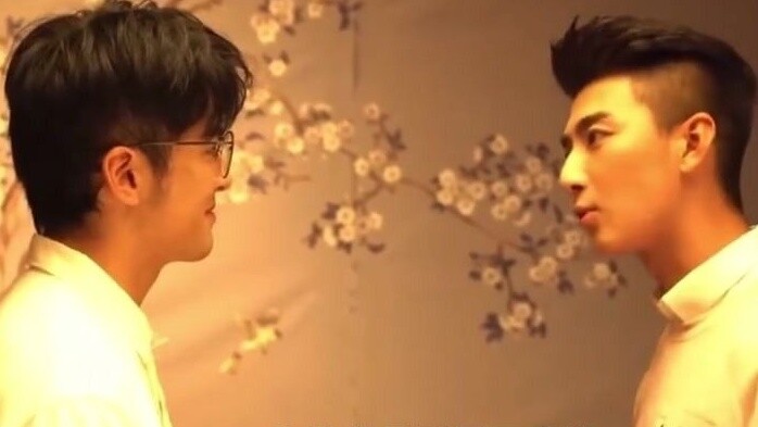 This is how the quarrel between Wu Xie and Xiao Hua was filmed. The fat guy suddenly broke in and th