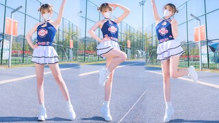 啦啦队都到了，怎么踢球的帅哥还没来？