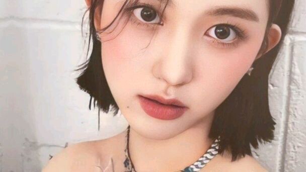 IVE Gaeul as Genshin Impact character