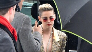 Kristen Stewart [emas tiran lokal] A meledakkan gangster berjalan