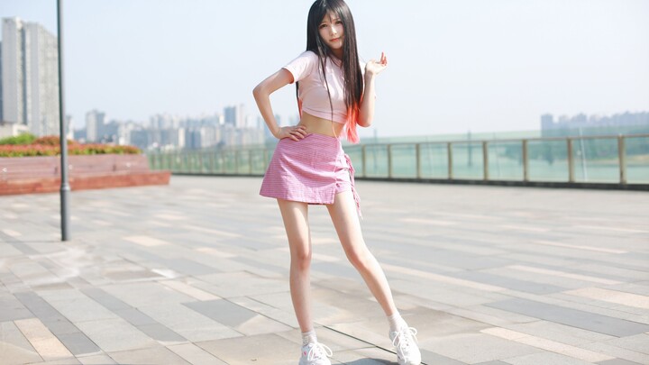 【Yiyi】Super sweet girl dances energetically♥ what is love? ♥