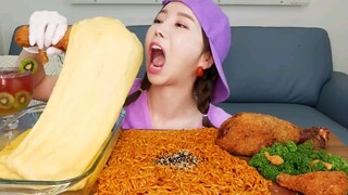 Mukbang ASMR with Ssoyoung