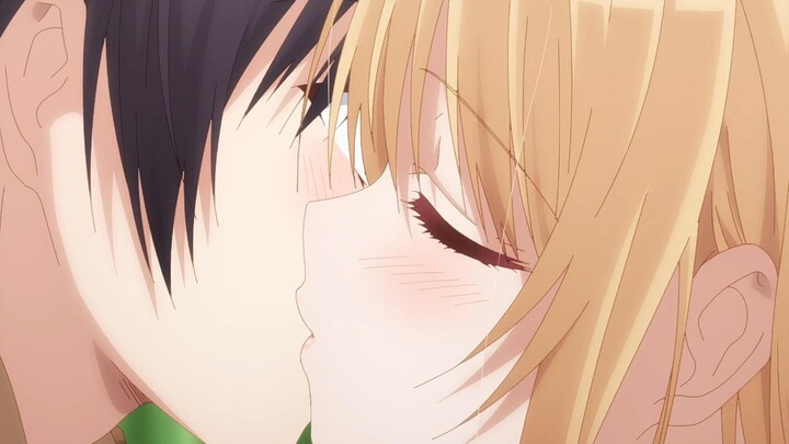 My wife took the initiative to kiss me, and confessed her love in front of all the students in the s