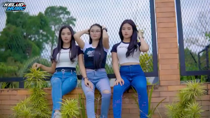 DJ FULL BASS trio_wanita berbahaya🔥