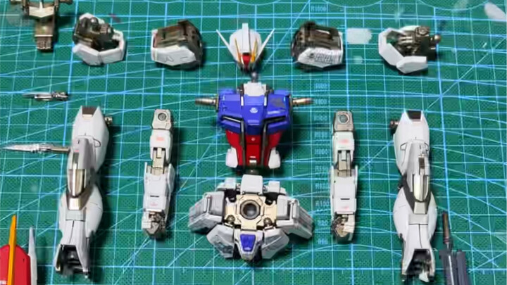 Bandai mg1:100 Strike RM Gundam โมเดลจะแน่นขึ้นมากหลังกระบวนการพ่นและประกอบ