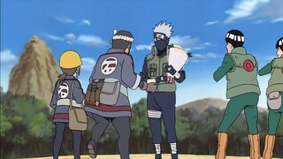 Thợ nề chuẩn bị khắc đá Hokage cho Kakashi