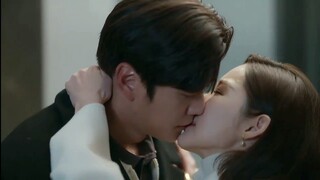 Marry My Husband emotional first kiss scene between Park Min Young and Na In Woo
