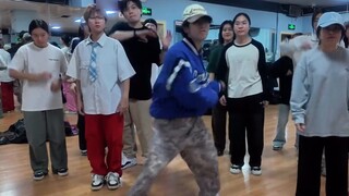 Giáng sinh POPPING🎄 【Xi Jiaqi & Chu Yuxiang×Câu lạc bộ khiêu vũ đường phố Fenglei Đại học Bắc Kinh】