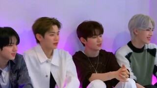 บาดา ลี เฉิง ฮัน ปิน ว่ากันว่าครูที่ดีจะผลิตลูกศิษย์ที่ดี ปรากฏว่าการเต้นรำนี้เคยแสดงกันมานานแล้ว! ฉ