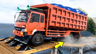 DUMP TRUK FUSO SELIP di JALUR EXTREME MALAYSIA