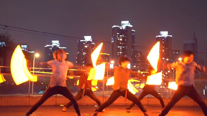 [WOTA Art] ~Kimi no Sei~ นักออกแบบท่าเต้นของ WoTA จัดเรียงผิดพลาดได้อย่างไร?