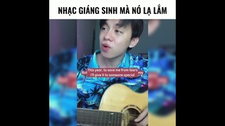 Nhạc giáng sinh mà nó lạ lắm