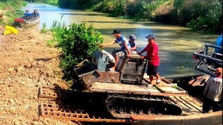 Nhân Tài Không Cần Đợi Tuổi l Bé 4 Tuổi Lái Máy Kéo Lúa Lên Phà l Bé Lái Máy Cắt Lúa